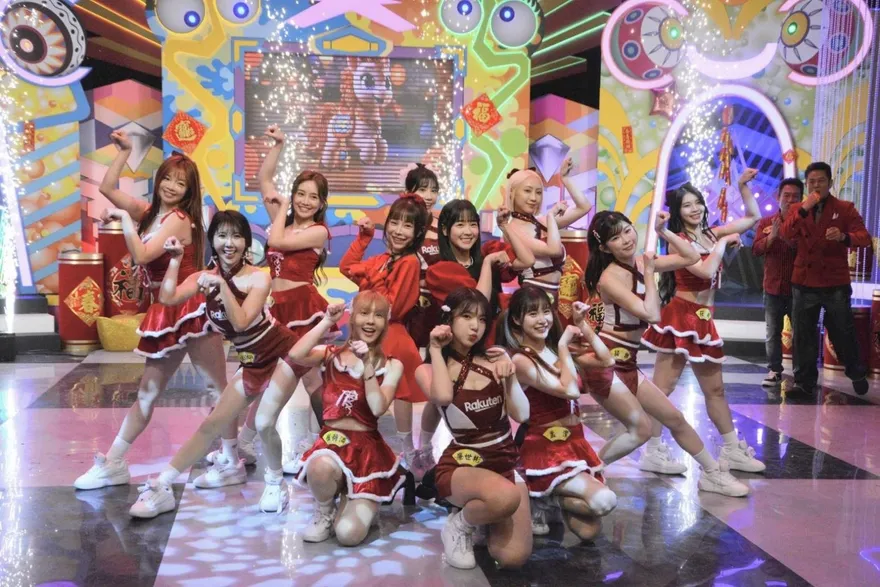 超香！籃籃、巫苡萱同框樂天女孩熱舞迎新春　徐乃麟笑虧：太輕鬆