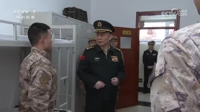 慰問解放軍駐京部隊　張升民：保持部隊安全穩定