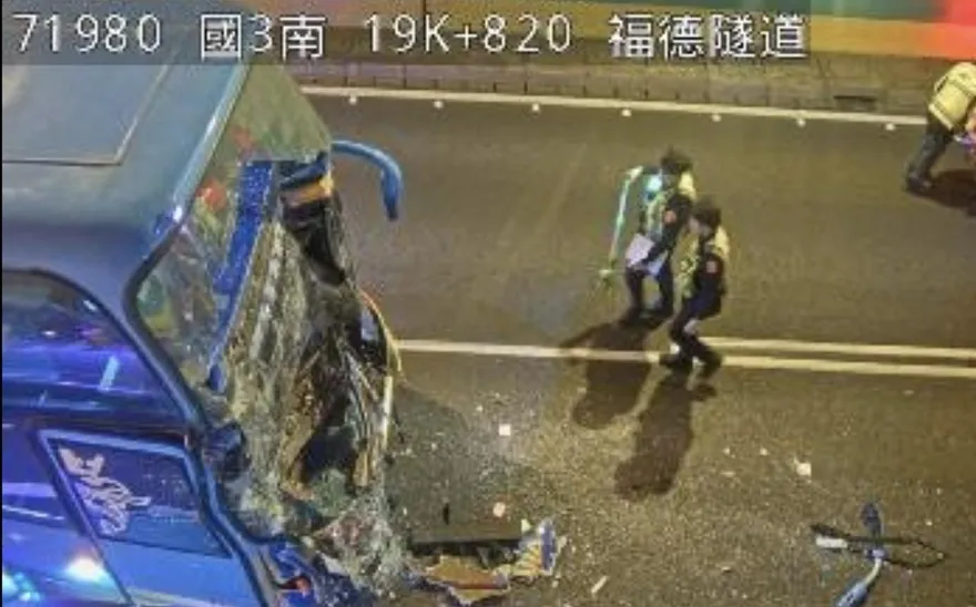 國道3號福德隧道2大車追撞　1人受傷回堵5公里