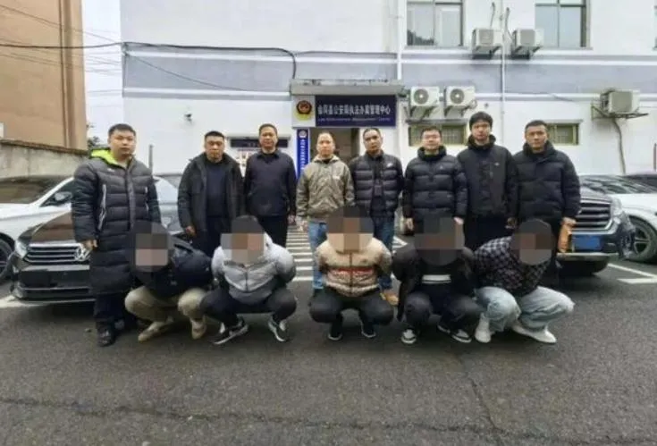 同學會成陷阱！陸男喝酒水「頭暈怪怪的」　竟被「下毒品」詐財