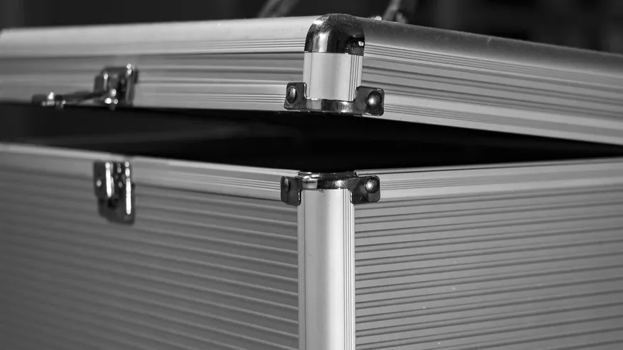 柬國小河漂詭異行李箱　陸男「四肢被綁、膠帶封口」遭殺害棄屍