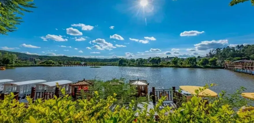 春節出遊傳憾事！雲南渡假村遊船翻覆　26人落水釀4死