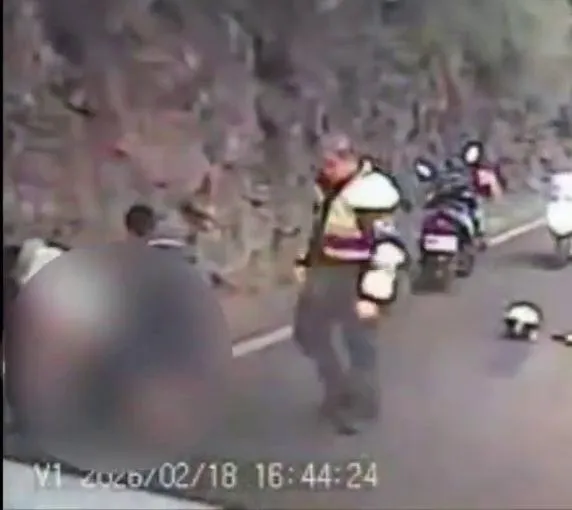 影/天人永隔！一家人騎車遊中橫「母摔溝慘死」近距離畫面曝