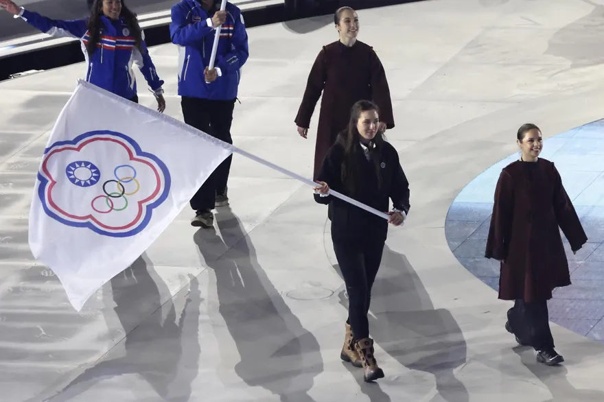 米蘭冬奧落幕！余睿任中華隊掌旗官　50公里滑雪創亞洲最佳績