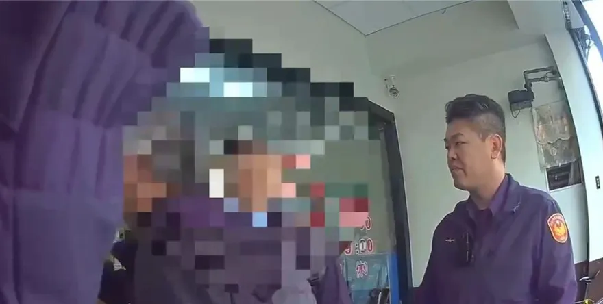 診所排隊看病爆衝突！高雄兩男候診室扭打　互告傷害