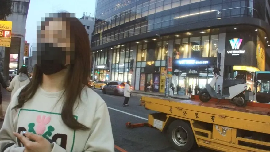 影/拖吊2公里喊價5.1萬！桃園警密錄器畫面還原現場