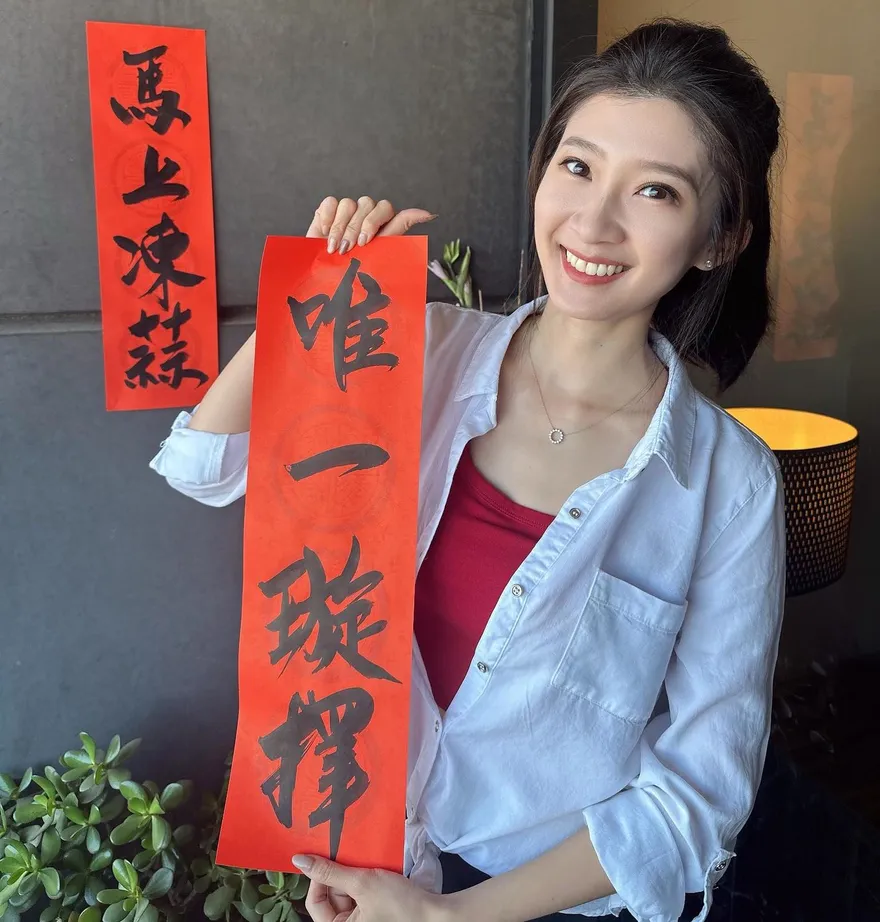 市場拜票竟花30分鐘簽名合照　李明璇：受寵若驚