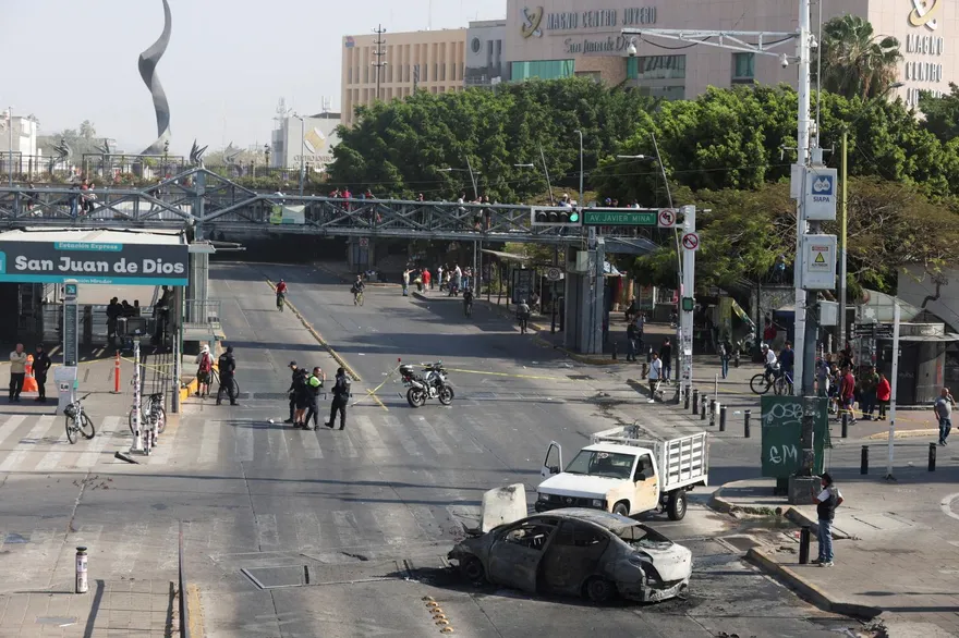 影/墨西哥毒梟伏法引報復全國陷混亂！遊客驚恐：打電話向孩子道別