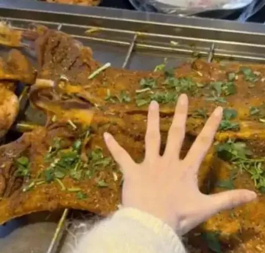 陸女買18公斤活羊烤完剩3.5公斤！調查指宰殺前被狂餵飼料