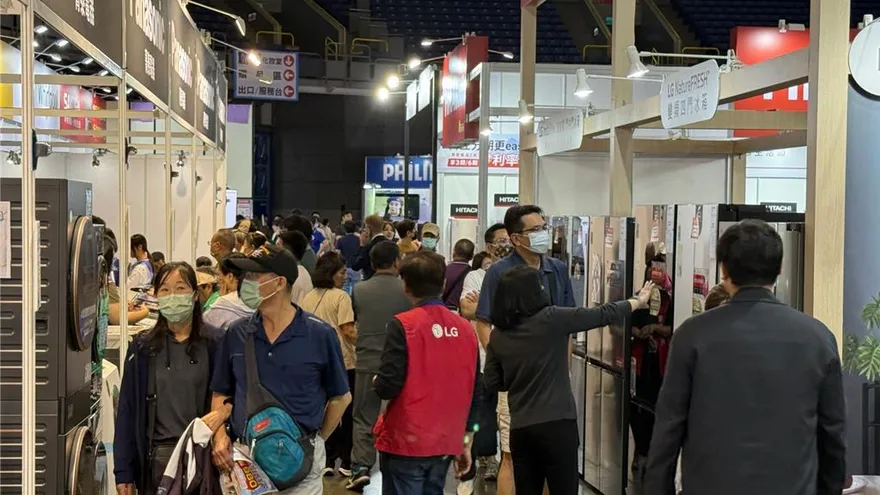 原物料飆漲！冷氣冰箱3月起漲價5%　高雄家電展掀搶購潮