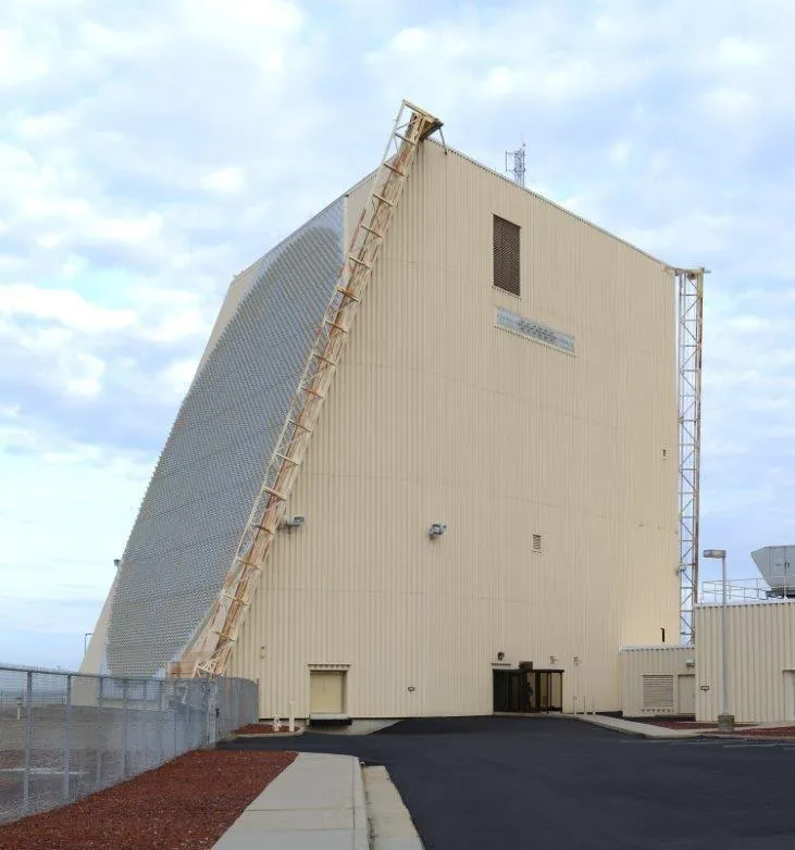 台灣「樂山大佛」同型美軍雷達遭伊朗摧毀？　軍事專家存疑