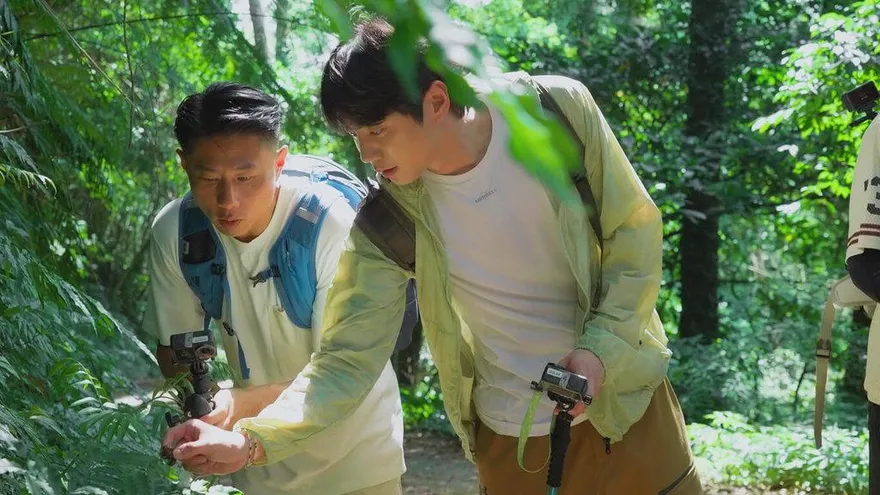 李濬榮來台挑戰出關古道！對山林大喊：顯伯公謝謝你