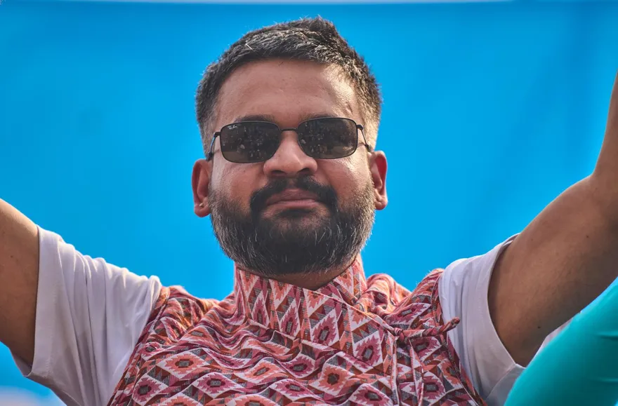 初步結果出爐！尼泊爾國會大選　35歲前饒舌歌手有望成新總理