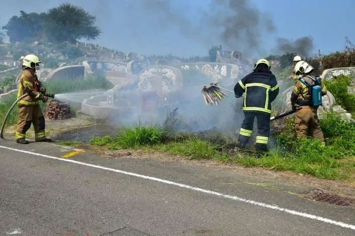 清明掃墓火災頻傳！消防署示警：燒雜草最重罰10萬