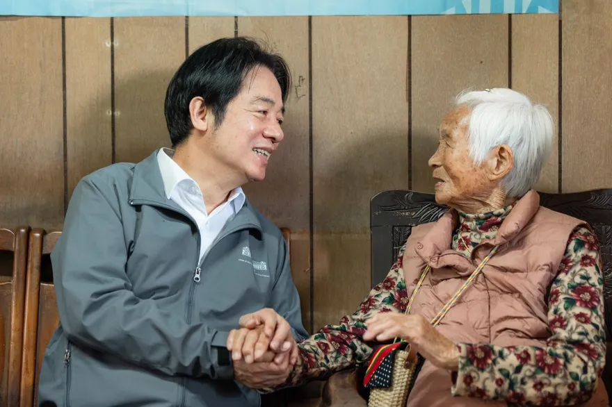 總統出任務　賴清德見雲林百歲阿媽送祝福