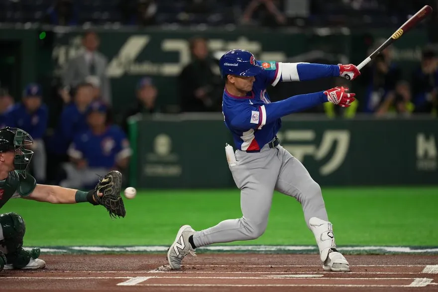 WBC/超狂！　「費仔」中華隊球衣64萬落槌成交