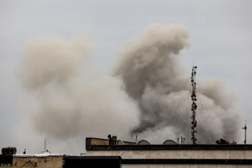 以色列空襲伊朗機場！軍方宣布哈米尼專機遭炸毀