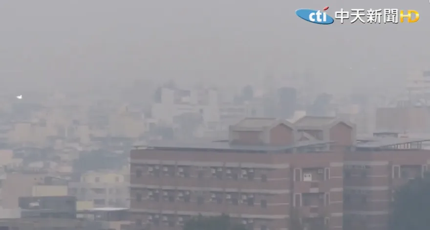 外出戴口罩！今午後臭氧濃度升高　雲嘉南「亮橘色提醒」