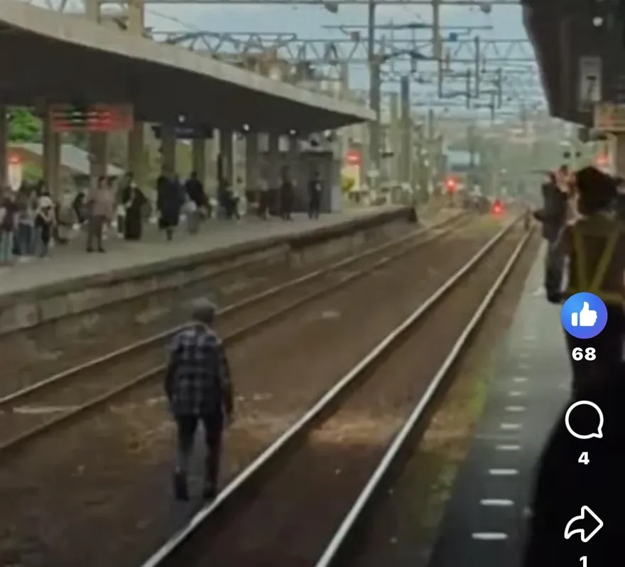 影/台鐵樹林站出事！男子「入侵鐵軌奔跑」列車延誤中