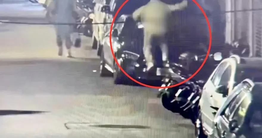 影/名導演柯一正不爽車庫遭擋　扛拒馬砸車毀損罪起訴