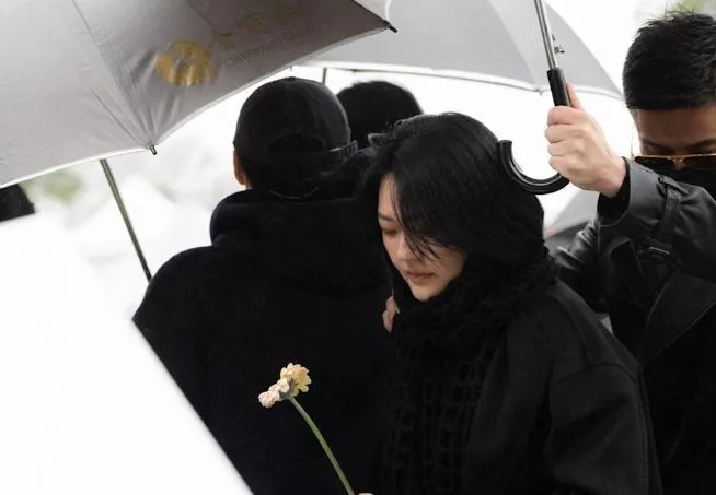 小S思念姊姊常崩潰大哭　醫揭：喪親最折磨的是「這件事」