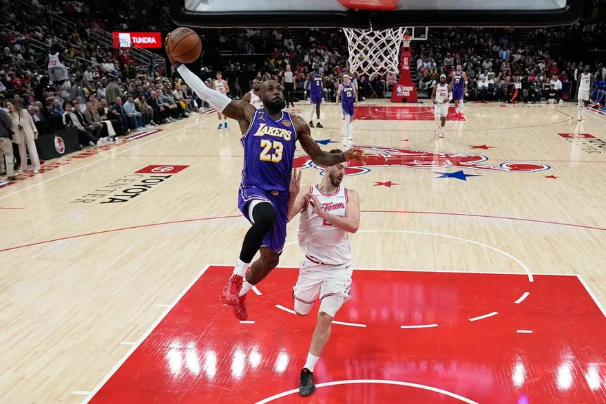 NBA/詹皇依舊狂！超高效轟30分+東契奇40分　率湖人擊敗火箭