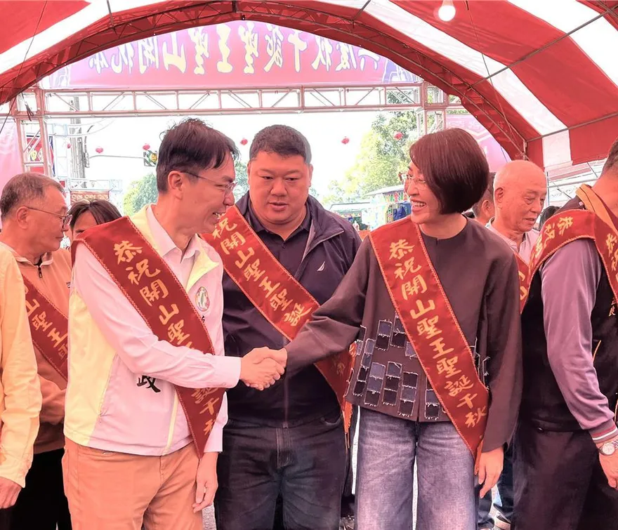 南投選戰開打！許淑華、溫世政首次廟前同框只握手寒暄