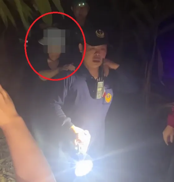 影/南投嬤爬妙華山迷路墜邊坡　搜救人員聞聲救援送醫