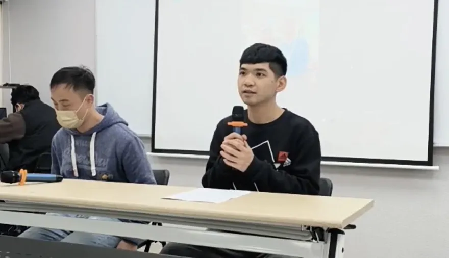 「晚安小雞」入獄2年、揹千萬債　記者會控女廠商害的