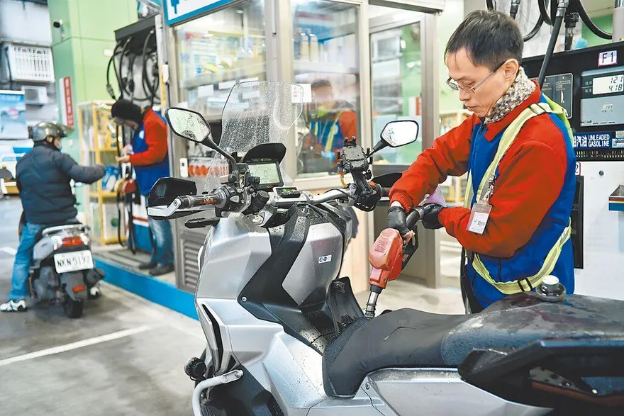 中東戰火中油撐不住！汽柴油下周大漲　卓榮泰出手穩定物價