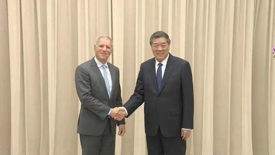 中國發展高層論壇今開幕　何立峰會前見外企喊「加大在陸投資」