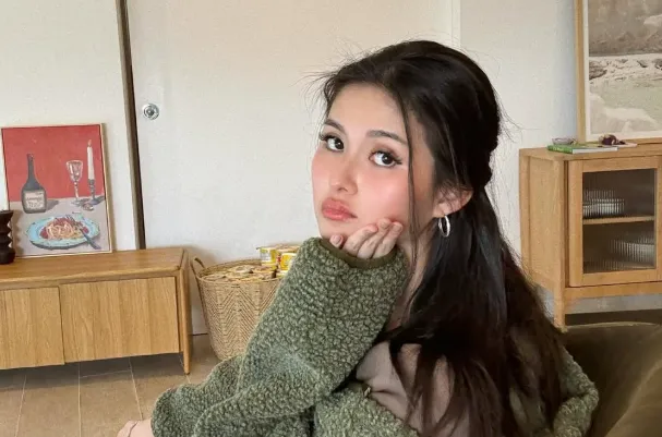 孫芸芸長女未婚懷孕！　孩子的爸「肚隆起」竟高歌離席