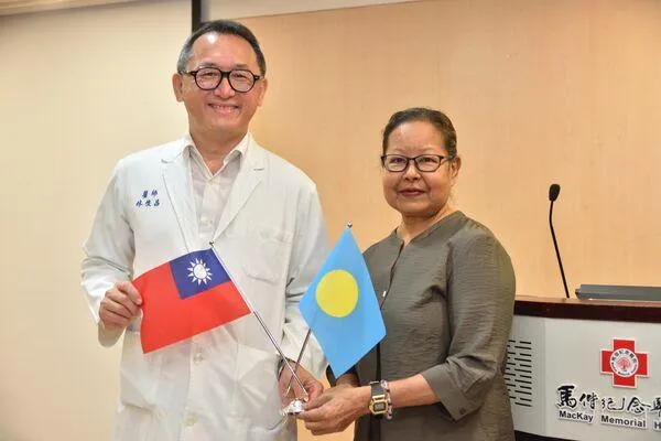 首例帛琉活體肝移植！58歲女肝硬化瀕死　馬偕12小時手術救命