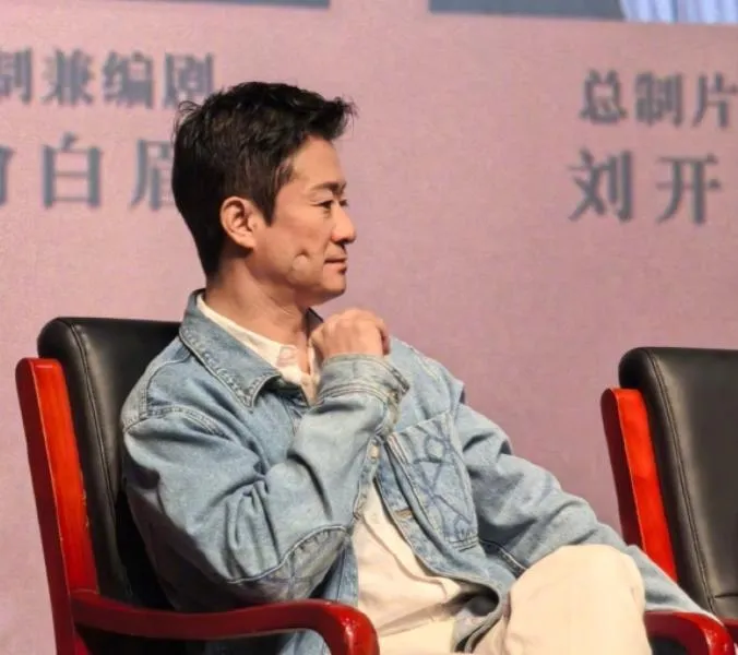 戰狼出事了？吳京被目擊臉頰「指印深陷」　疑水腫畫面瘋傳