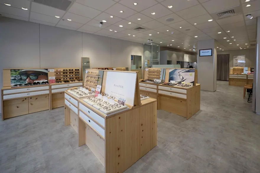 JINS極薄鏡片「台日價差7倍」　Cheap轟：台灣真盤