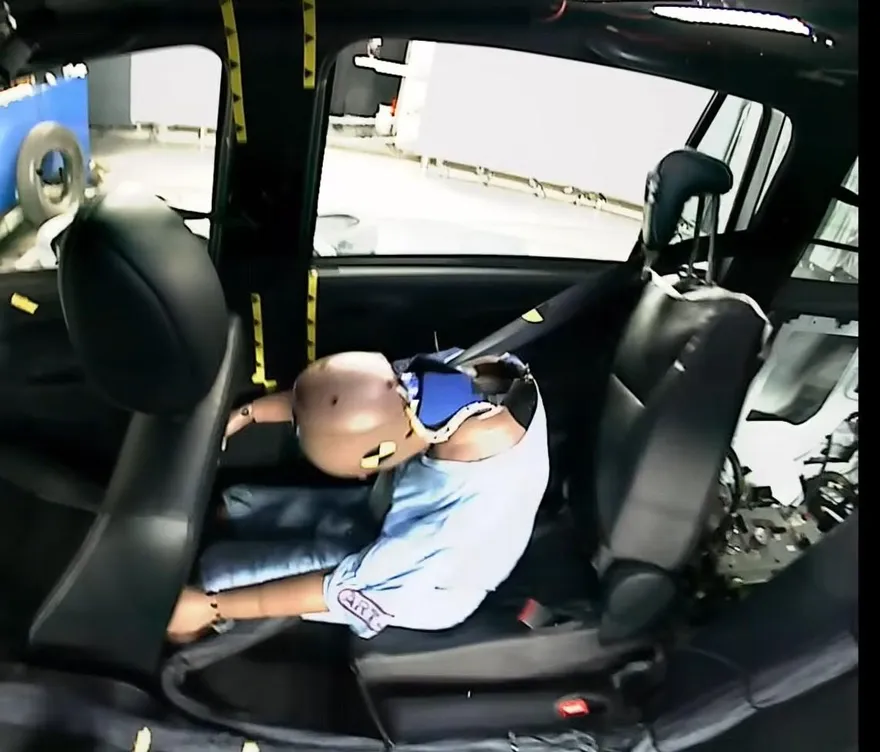 影/中華汽車 Zinger 撞擊測試摘零星　全台 1.5 萬輛緊急召回