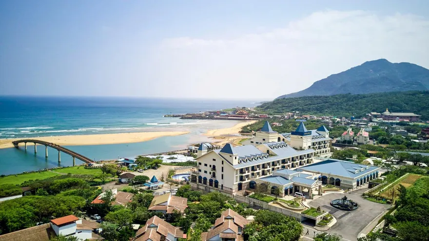 限時開搶！福容福隆住宿3499元起　身分證有「10」龍蝦100元爽吃