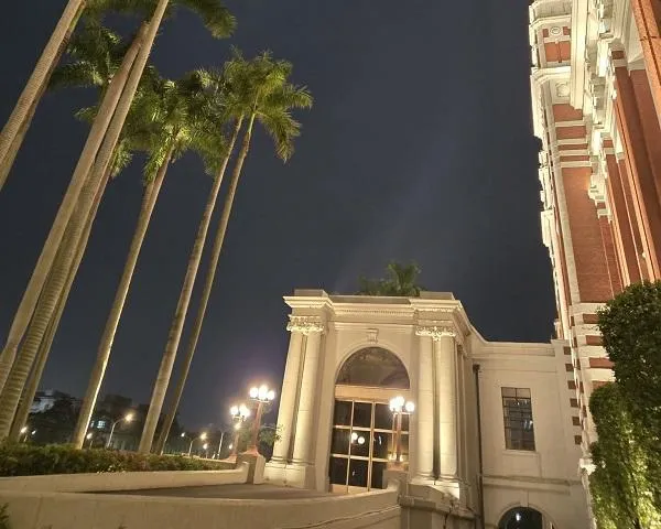 總統府又傳鬧鬼？夜晚走廊陣陣腳步聲　林志潔撞見「這1幕」