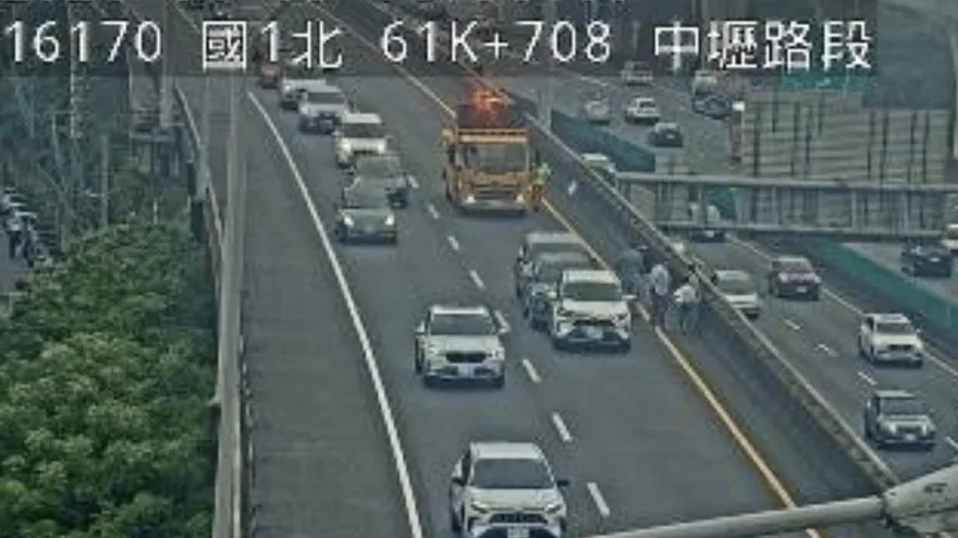 國道1號中壢段6車連環撞　壅塞回堵5公里
