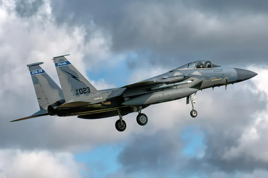 美軍F-15戰機墜毁　美伊爭相搜尋失蹤飛行員