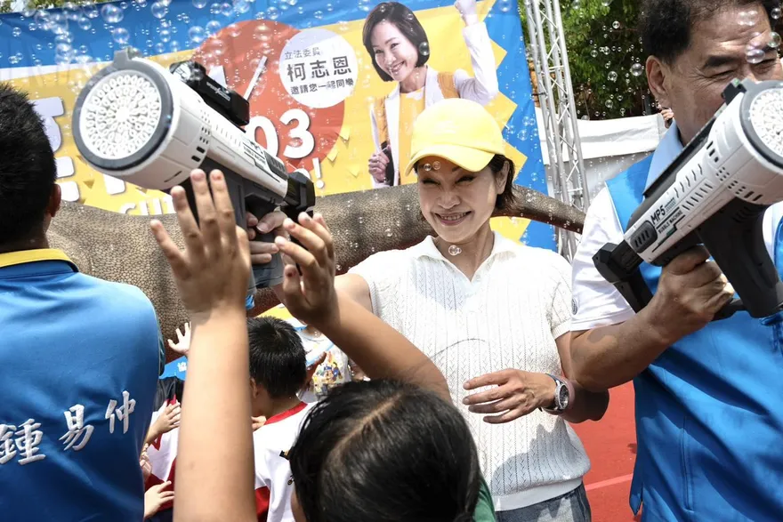 綠側翼抹黑翻車！柯志恩霸氣踢館竟被封鎖　網暴動酸「民進黨怕了」