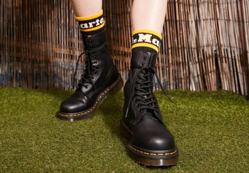 Dr. Martens、蟑螂鞋36年劃句點　「1折清倉」3門市4/9開搶