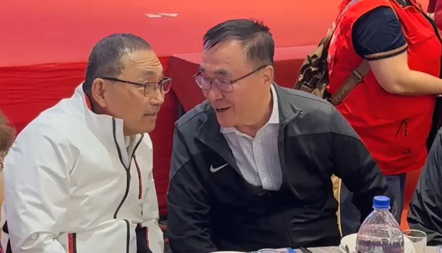 侯友宜同台李四川！全力拉票讚他「做實事、會做事」