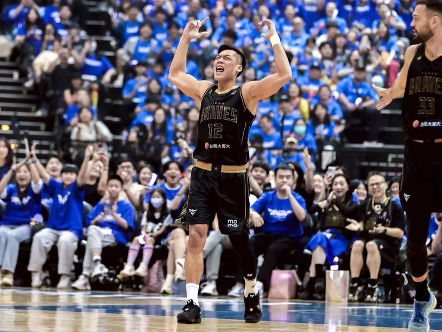 PLG/引退賽重摔落地　林志傑：屁股有點不舒服