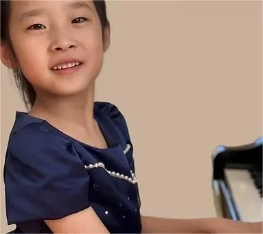 郎朗師妹！華裔「7歲鋼琴神童」獲美名校錄取　創百年校史紀錄