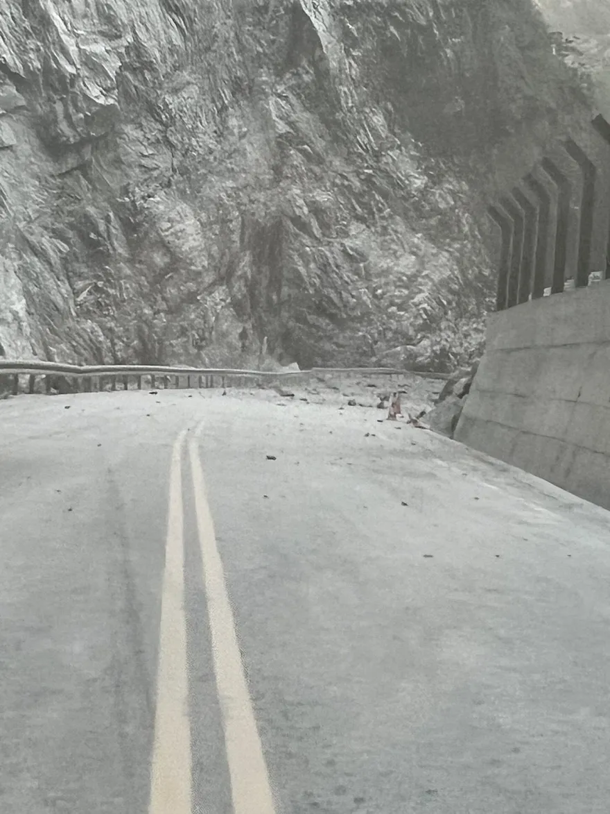 影/中橫公路流芳橋路段突「大規模坍方」幸無傷亡！