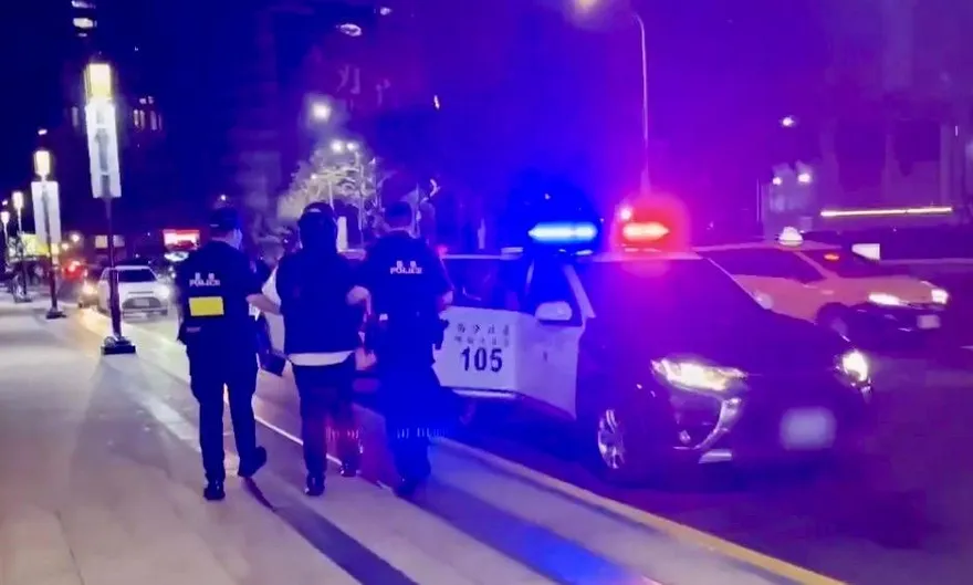 影/台北車站員工廁所洗手台藏針孔　男員工遭活逮送辦