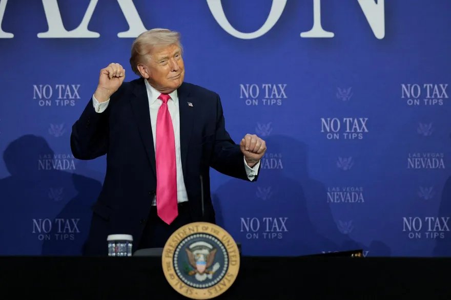 美國幽浮機密文件即將公開！川普：發現多份有趣檔案