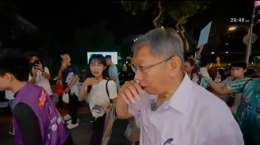 昨逢甲夜市掃街遭噴辣椒水　柯文哲：冷靜不要製造對立