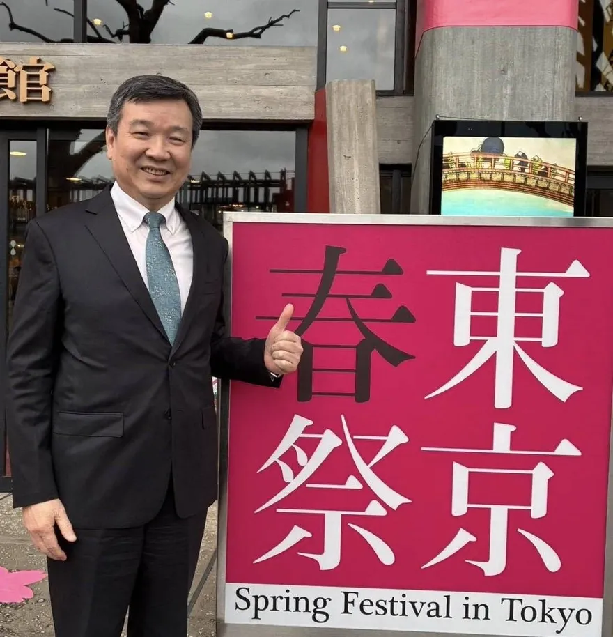 比喻老車該進廠維修　駐日代表李逸洋自曝返台治療